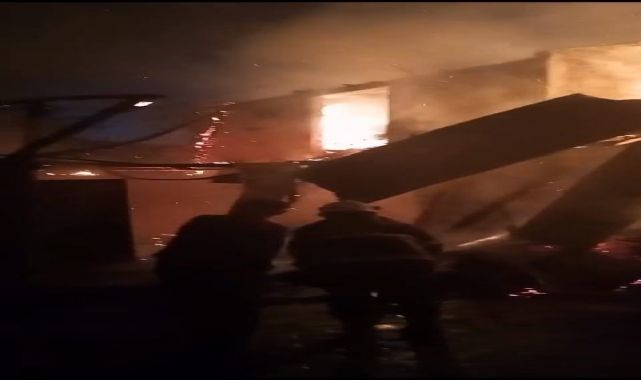 Bursa’da yangına müdahale eden itfaiyecilere mahalleli saldırdı, jandarma uyarı ateşi açtı