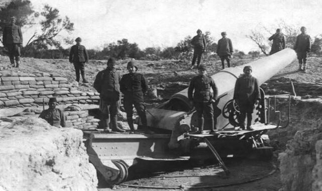 Çanakkale Savaşları'ndan kalma top mevzileri, gün yüzüne çıkarılıyor