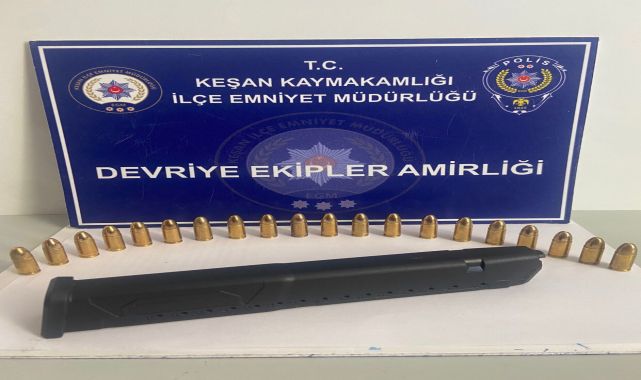 Ehliyetsiz motosiklet sürücüsünün üzerinde 20 mermi ele geçirildi