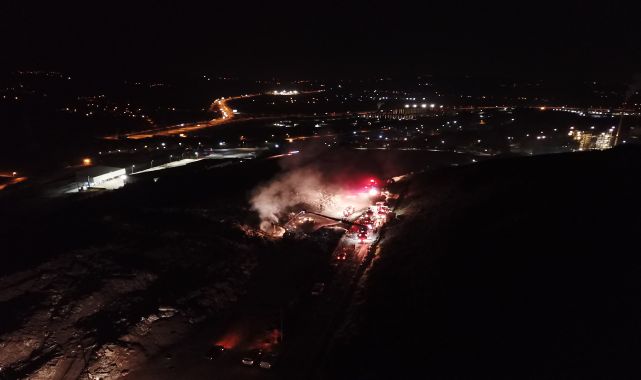 İzmit'te çöp döküm sahasındaki yangın 3 saatte söndürüldü
