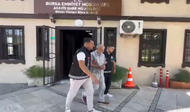 Mermi, topuğuna basıp giydiği ayakkabısının burnuna isabet etti