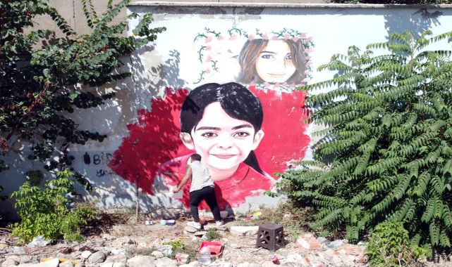 Edirne&#039;de Azeri asıllı ressam Narin&#039;in resmini duvara çizdi