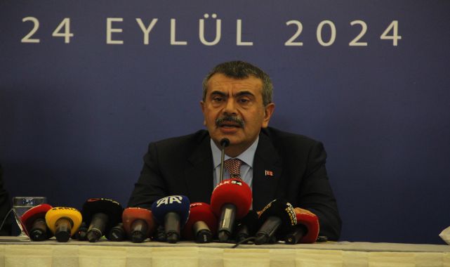 Bakan Tekin: Müfredatı sadeleştirdik