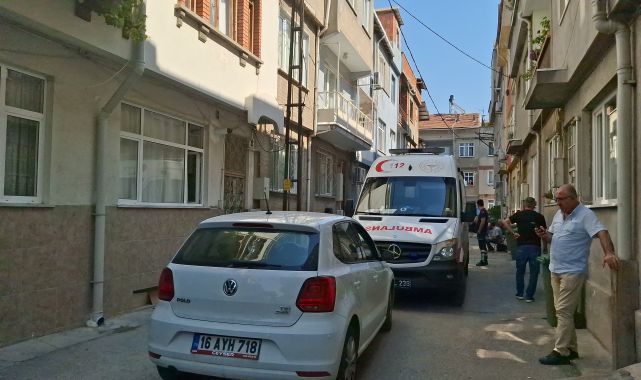 Bursa&#039;da tekstil işçisi, apartmanın merdivenlerinde ölmüş olarak bulundu