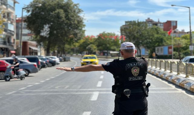 Edirne'de 8 sürücüye 20 bin lira ceza; 3 araç trafikten men edildi