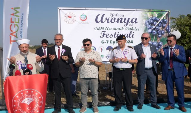 Erbaş: Yaygın din eğitimi noktasında 4 yaş üstüne, yaş sınırı olmaksızın çalışmalarımız var (3)