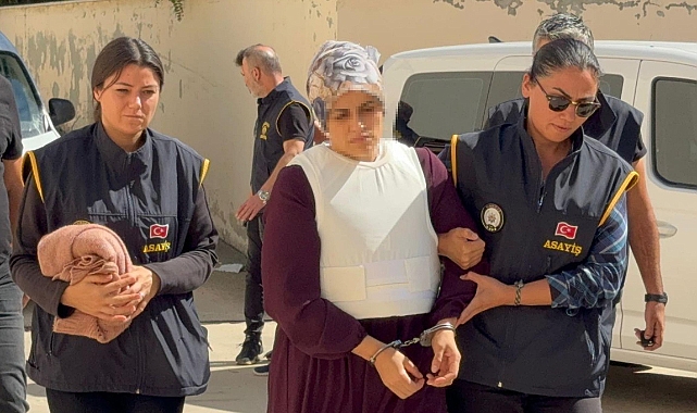 Sevgilisiyle Birlikte, Uyuyan Kocasını Şarj Kablosuyla Boğdu