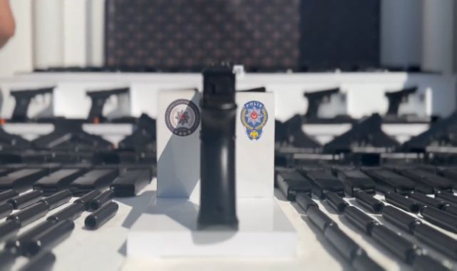 TEM'de durdurulan 3 araçtan 101 ruhsatsız tabanca çıktı; 5 tutuklama