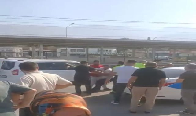 TIR&#039;ın ezdiği kadın toprağa verildi; sürücü serbest