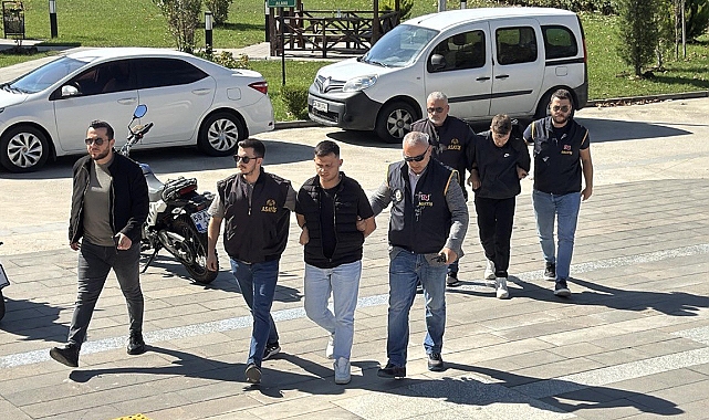 18 Yaşındaki Genç Bıçaklanarak Öldürüldü
