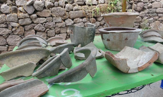 Assos Antik Kenti'nde 1700 yıllık lazımlıklar gün yüzüne çıkarıldı / Ek fotoğraflar
