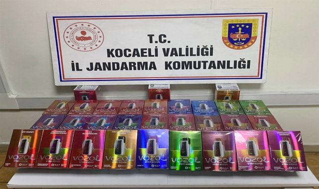 Kocaeli'de 4,1 milyon liralık sahte parfüm ve elektronik sigara ele geçirildi; 3 gözaltı