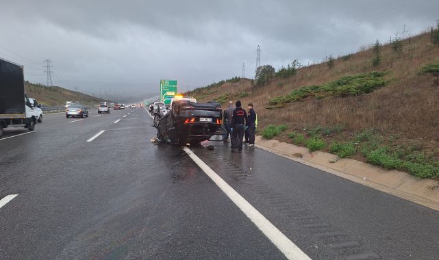Kocaeli'de cip, takla attı: 4 yaralı