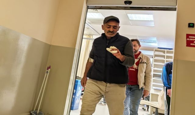 Kopan üç parmağı ameliyat ile dikildi