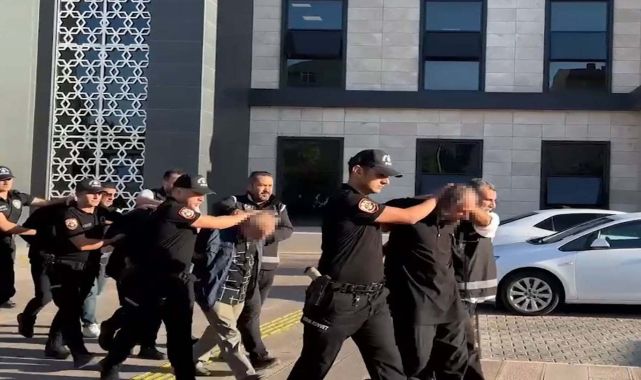 Sahte mehdi ve müritlerine gözaltı; 16 şüpheli adliyeye sevk edildi