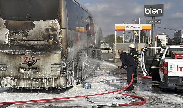 Seyir Halindeki Yolcu Otobüsü Yandı