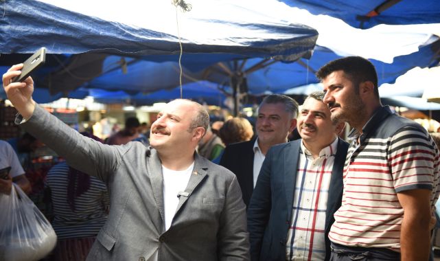 TBMM Sanayi Komisyonu Başkanı Varank, Bursa’da pazarcı esnafını ziyaret etti