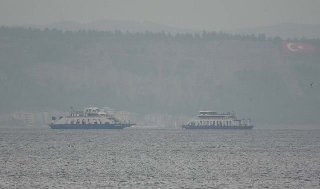 Bozcaada ve Gökçeada feribot seferlerine 'fırtına' engeli