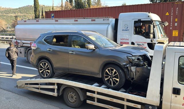 TEM'de kimyasal yüklü tanker ile cip çarpıştı; İstanbul istikametinde ulaşım aksadı