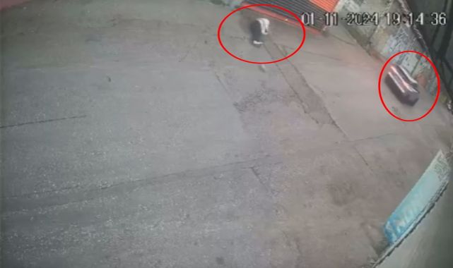 Yolda gördüğü husumetlisine cipiyle çarpıp kaçtı; o anlar kamerada