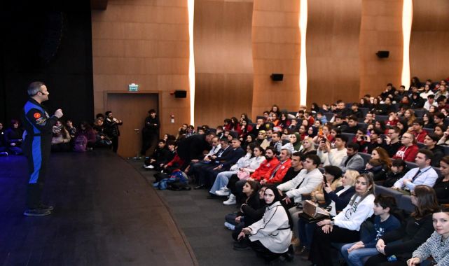 Alper Gezeravcı, Çanakkale'de öğrencilerle buluştu