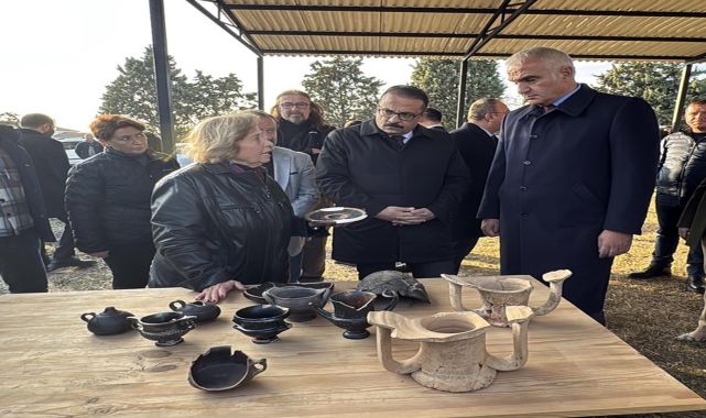 Bakan Ersoy: Gözümüzün önünde insanlık tarihinin en acı olayları yaşanıyor