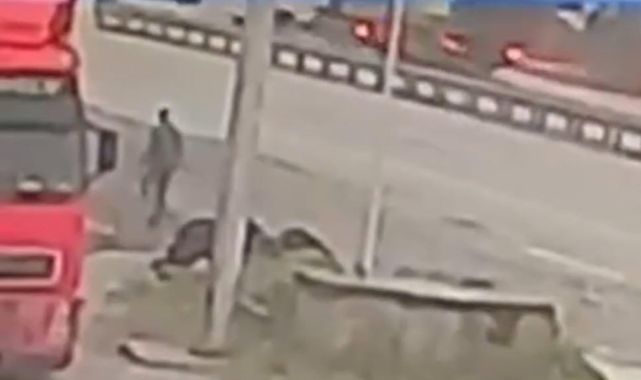 Balıkesir'de 3'ü ağır 28 kişinin yaralandığı kaza kamerada