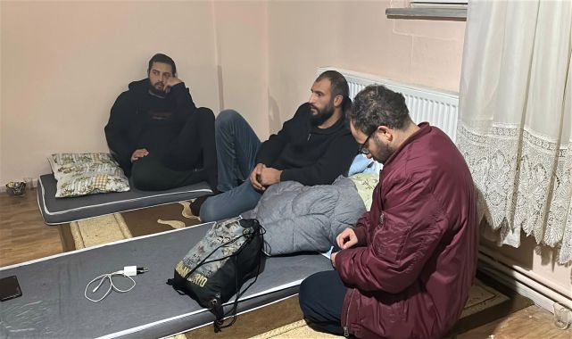 Edirne'de apartmanın bodrum katında 5 kaçak göçmen yakalandı