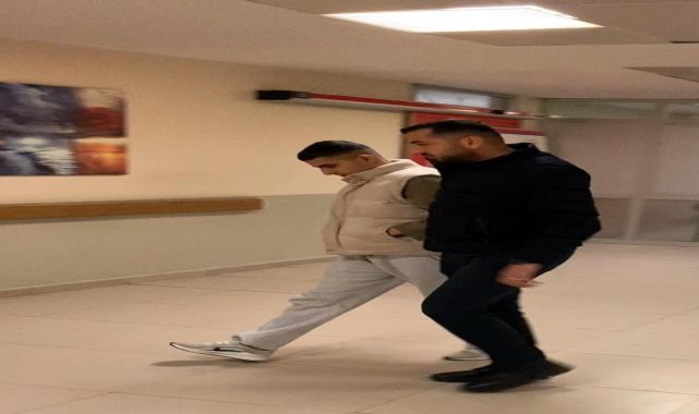 Kendisine küfrettiğini öne sürdüğü babasını 6 yerinden bıçaklayıp, 112'yi aradı