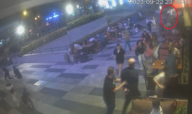 Oğlu 3 kişiyi yaraladı, olay yerindeki baba da ilk duruşmada tutuklandı