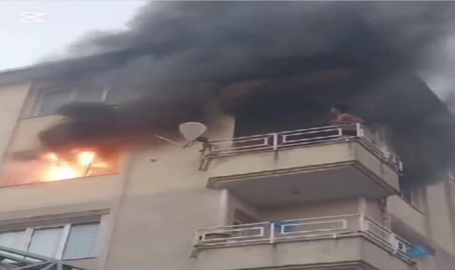 Yangında Dumandan Etkilenen Adamı İtfaiye Ekipleri Kurtardı