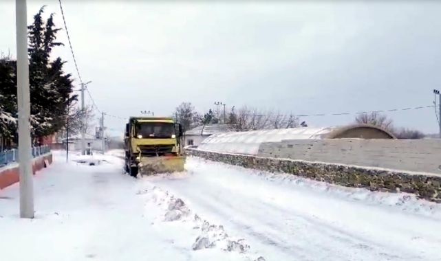 Edirne ve Kırklareli'nin yüksek kesimlerinde kar yağışı