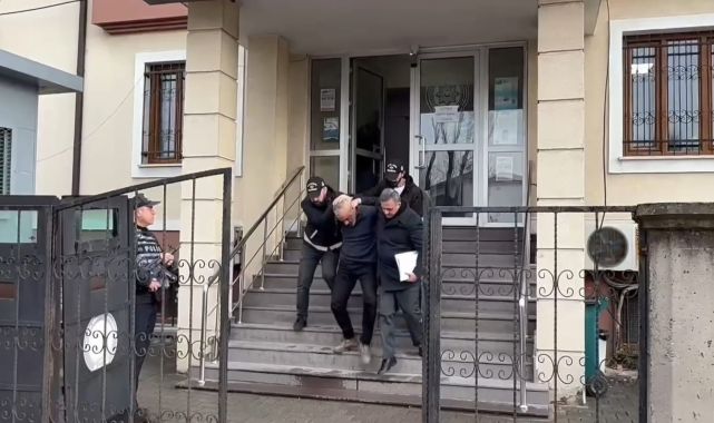 Eski polis, geçen yıl rehin aldığı sevgilisini bu kez boğazından bıçakladı