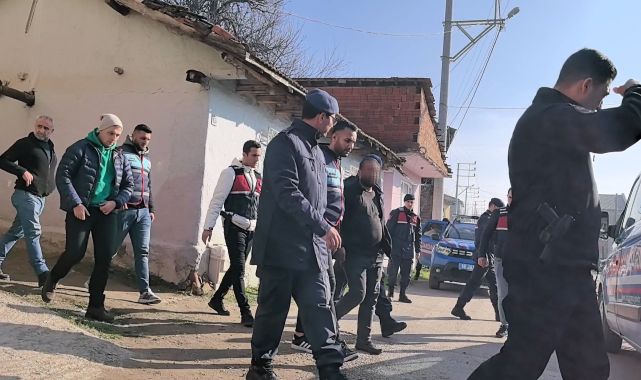 Jandarmayı görünce kendisini eve kilitledi, 24 saat sonra teslim oldu