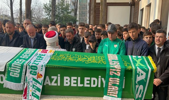 Alkollü sürücünün otomobiliyle çarptığı Ceyhun, 8 günlük yaşam savaşını kaybetti