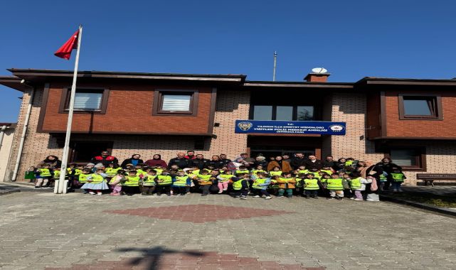Bursa'da anaokulu öğrencileri polis merkezini gezdiler