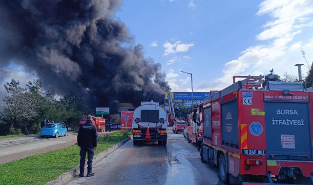 Bursa&#039;da otomotiv yağ bayisinde yangın