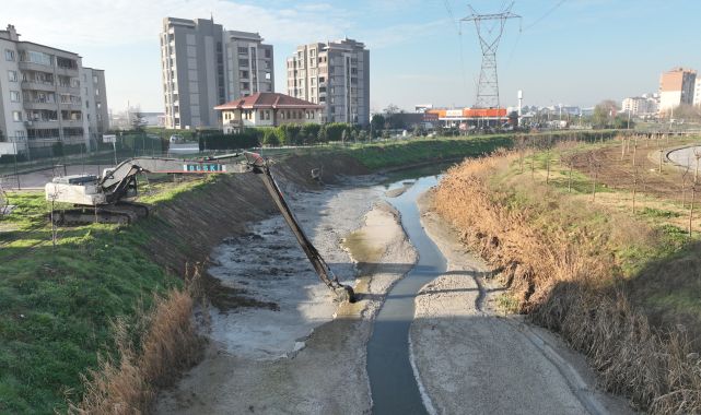 Bursa’da sel ve taşkınlara karşı dere ıslah ve temizlik çalışmaları sürüyor