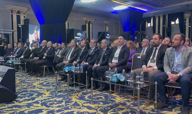 Bursa'da, 'Yapay zeka’ konulu teknoloji zirvesi düzenledi