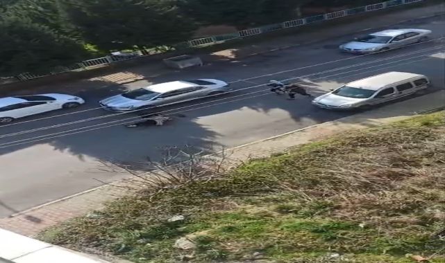 Eski eşi tarafından cadde ortasında bıçaklanan Tuğba, ağır yaralandı