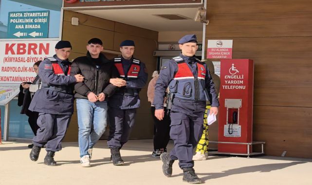 Kendisini 2 ay önce bıçaklayan kişiye tabancayla ateş etti: saldırı kamerada