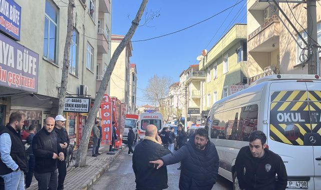 Otomobille yaklaşan saldırganların açtığı ateşte yaralandı