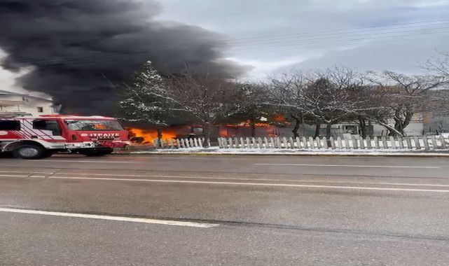 Prefabrik ev alev alev yandı