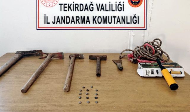 Şarköy’de sikke ve kazı malzemeleri ele geçirildi: 3 gözaltı