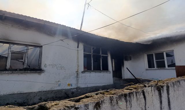 Uzunköprü'de tek katlı müstakil evde yangın