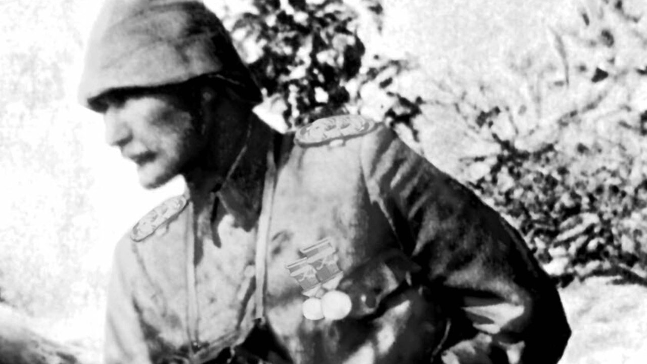 Atatürk, Çanakkale’de kahramanlıkları fotoğraflayan Necati öğretmenin ordu fotoğrafçısı olmasını teklif etmiş