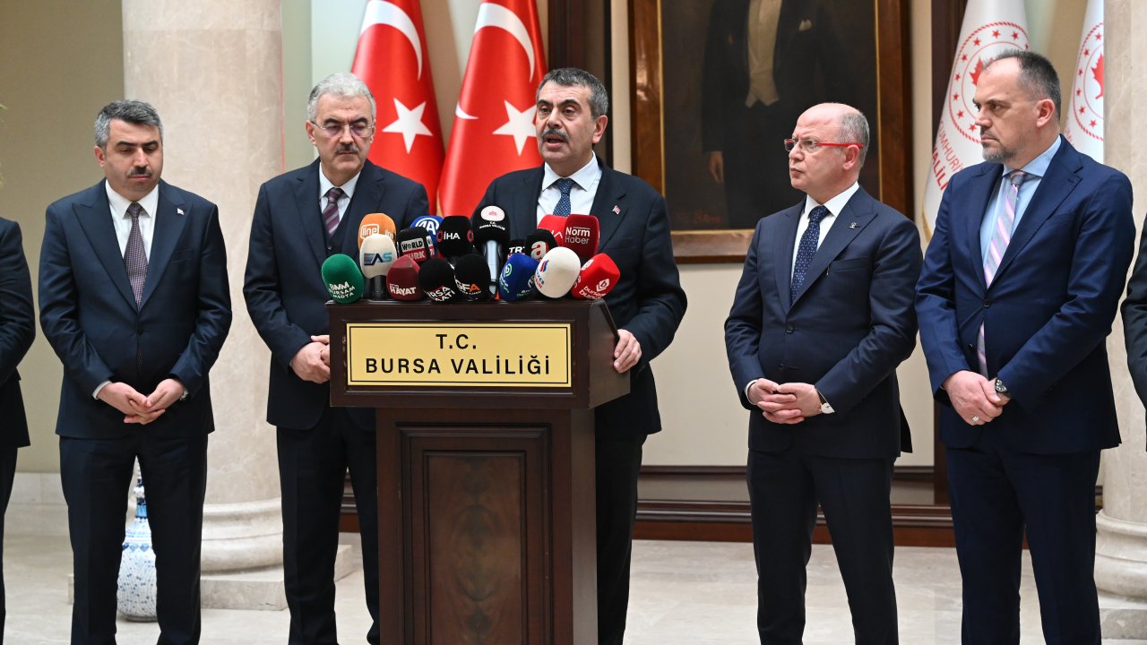Bakan Tekin: Hiç kimse 'sendikal hürriyetimi kullanıyorum, bugün okula gelmeyeceğim' diyemez