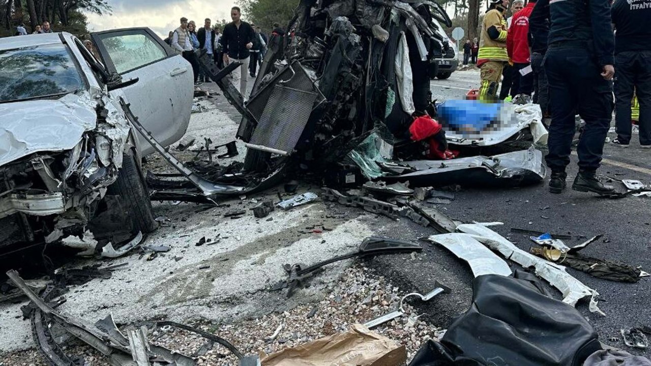 Balıkesir'de zincirleme kaza: 2 ölü, 10 yaralı