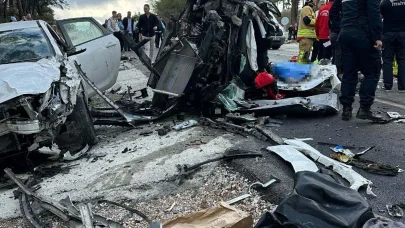 Balıkesir'de zincirleme kaza: 2 ölü, 10 yaralı