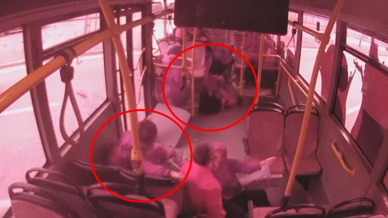 Belediye otobüsü, otomobil ve baz istasyonu direğine çarptı; 9 yaralı (2)